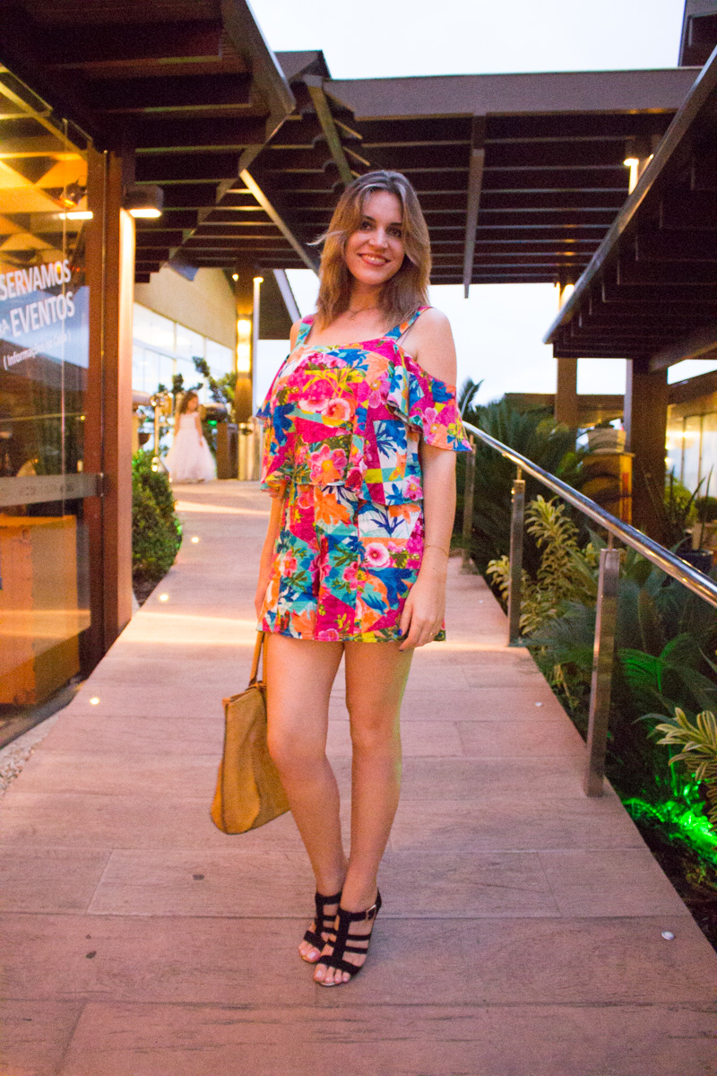 Look macaquinho floral