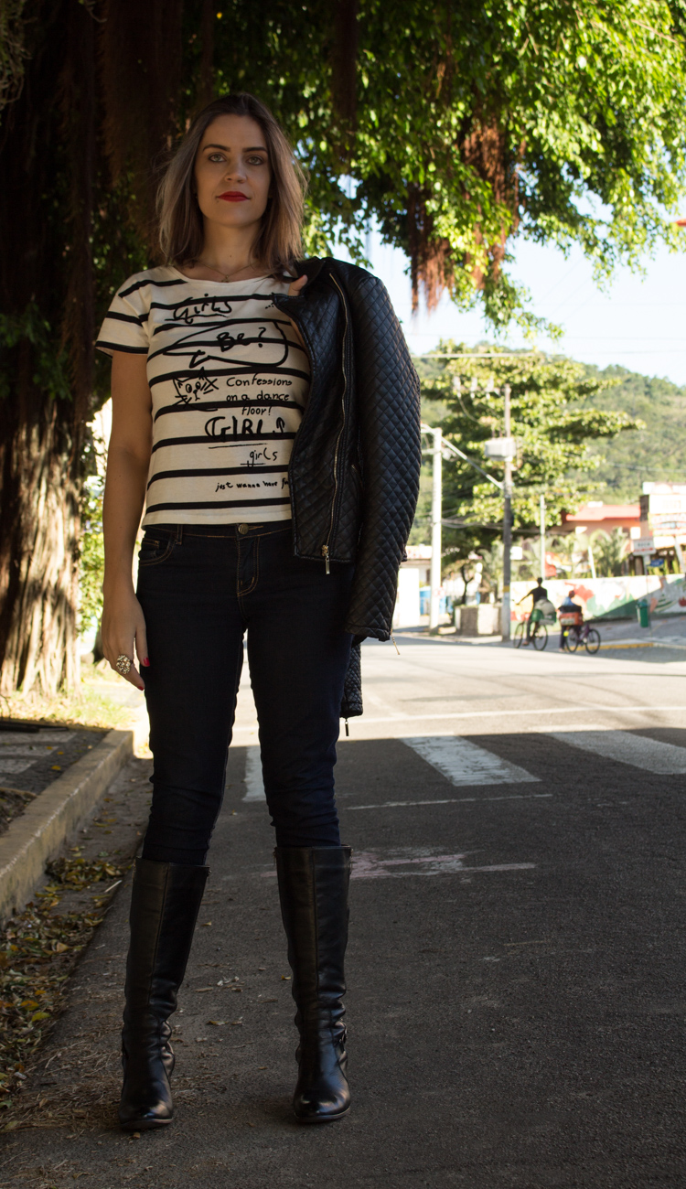 Look jaqueta black e bota